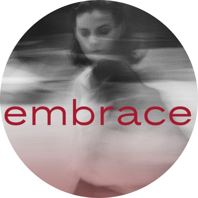 Мужской, женский маникюр и педикюр от 57 р. в салоне "Embrace"